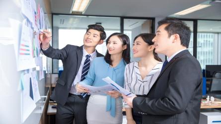 舆情监测API接口开发指南：自建系统还是采购服务？